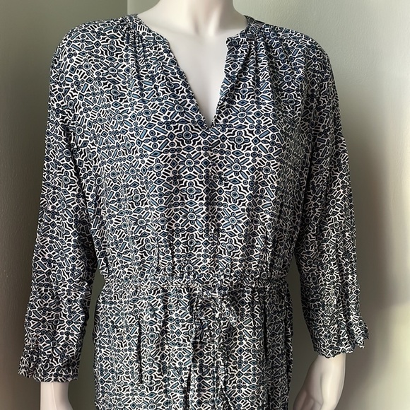 Loft blue & white shirt dress with drawstring waistband size large - Picture 2 of 8